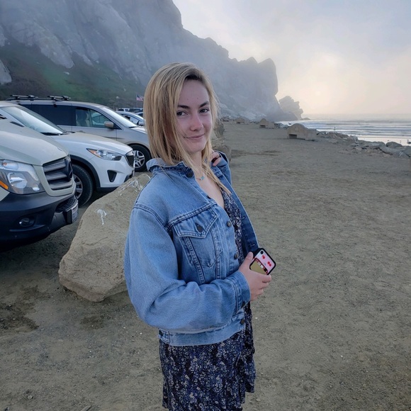 Meet your Posher, Natalie - Picture 1 of 1